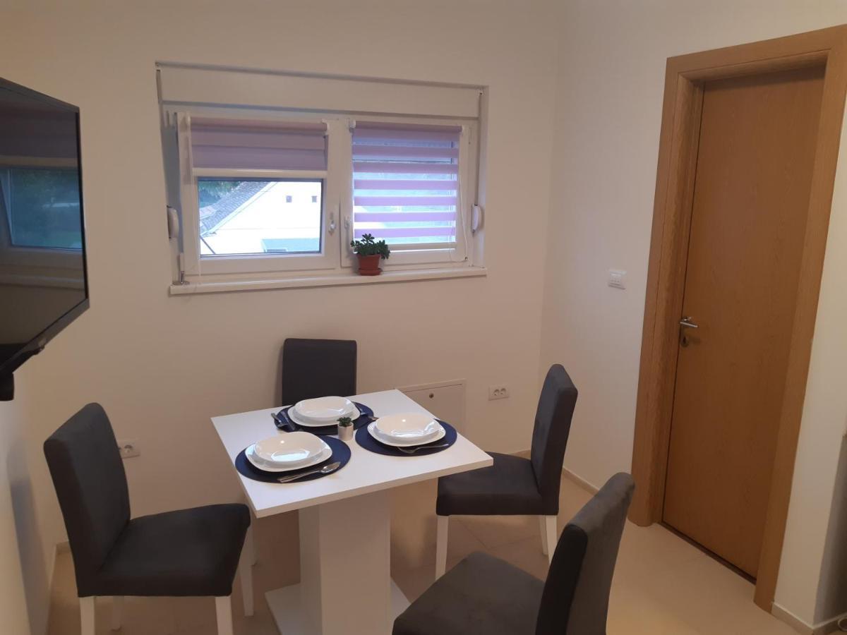Lux Snezana Apartment Vrdnik Ngoại thất bức ảnh